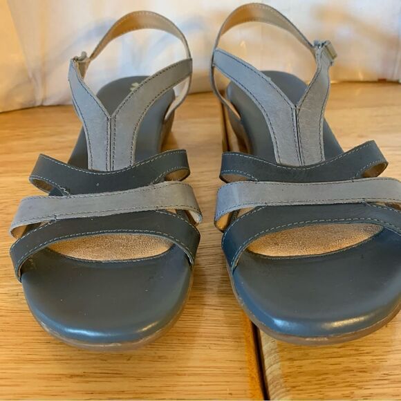 Naturalizer Sandals ‘Neina’ Heather Blue & Heather Gray Leather 1.5” Heel - Picture 1 of 11